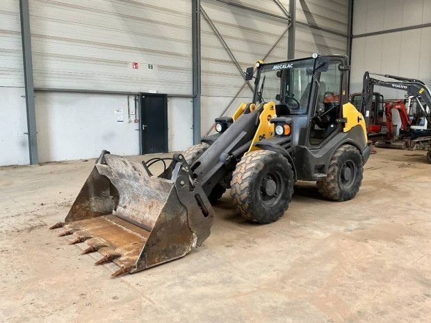 Mecalac AX 850 / 3.919 h zemra / Lzing 20%-tl