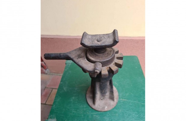 Mechanikus Emel
