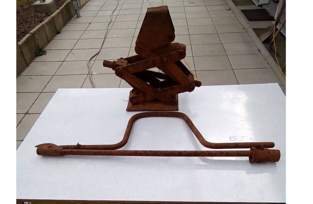 Mechanikus g�pkocsi emel�