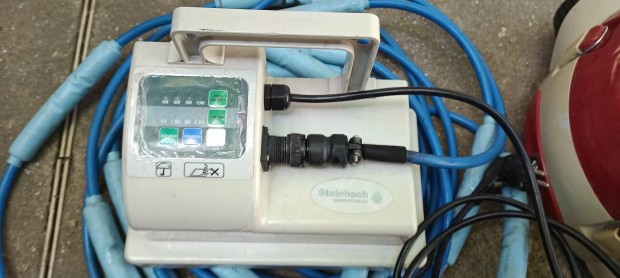 Medence tisztító robot eladó.