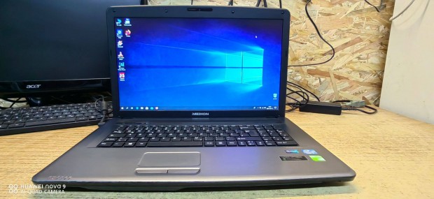 Medion 17col i3-3110m,8gb DDR3,1tb HDD,Duppla 2gb vga,j akku