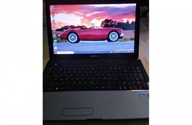 Medion Akoya P6812 laptop i3, 6Gb, 500GB, Geforce GT555