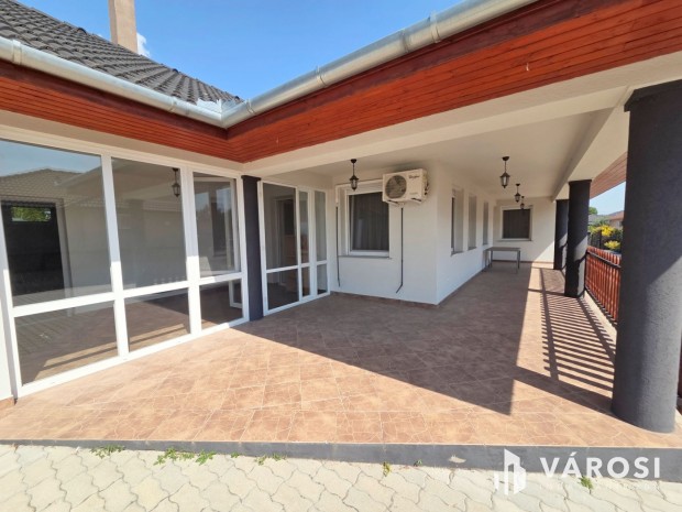 Mediterr�n hangulat� h�z T�k�l�n