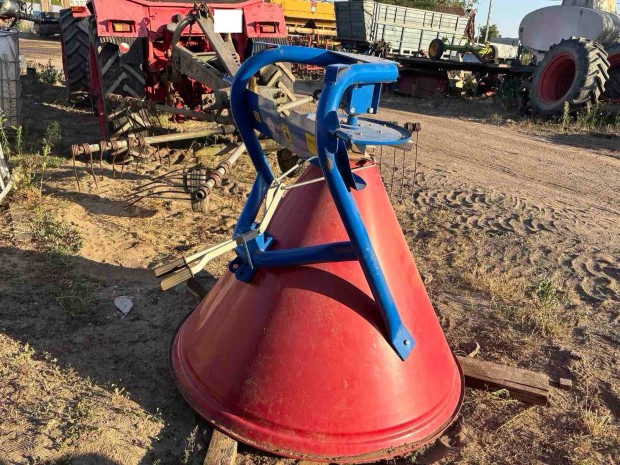 Mega Metal 500 fggesztett tlcsres mtrgyaszr