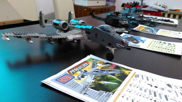 Megabloks Military - Katonai repl, helikopter hadihaj + vegyes LEGO