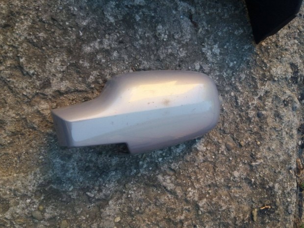 Megane II bal t�k�r burkolat ez�st