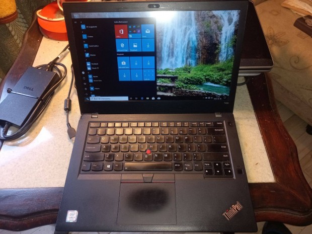 Megbízható Core i5 kamerás Lenovo notebook, 128 SSD, 8 GB, WIN 10,