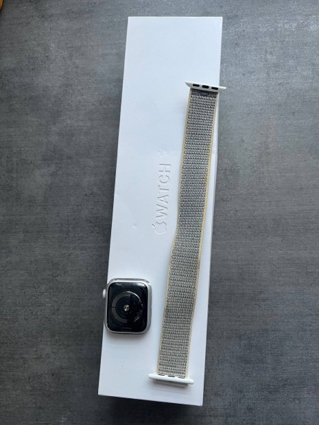 Megkmlt Apple Watch 4 (40 mm) elad