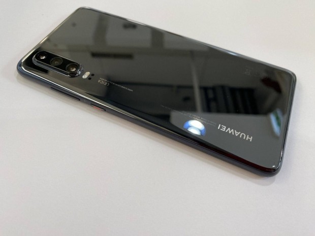 Megkmlt Huawei P30 6/128GB, krtyafggetlen, dual sim, fekete szinbe