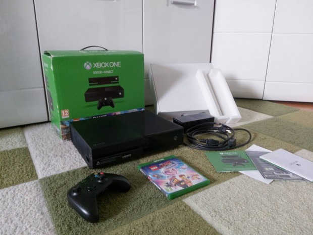 Megkmlt Szp llapot Xbox One 500GB Dobozban Tartozkaival 