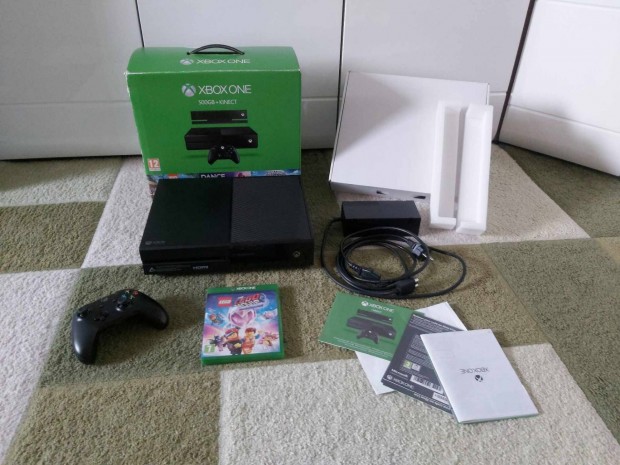 Megkmlt Xbox One 500GB Dobozban Tartozkaival 