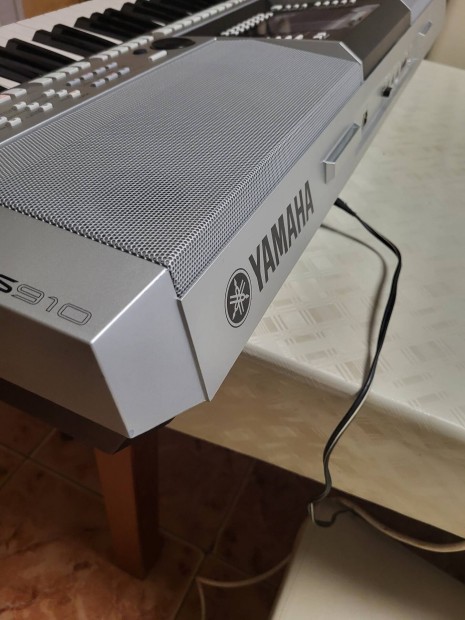 Megkmlt Yamaha Psr s 910