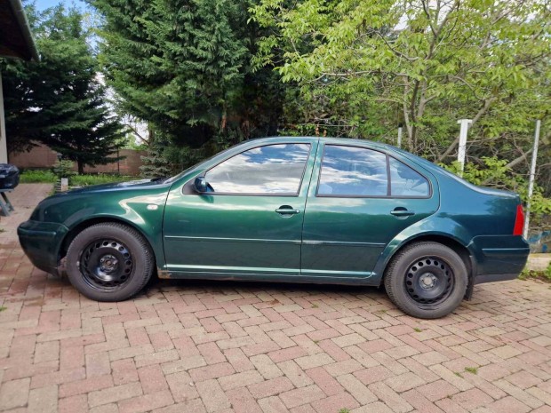 Megkmlt, 2002-es Volkswagen Bora,