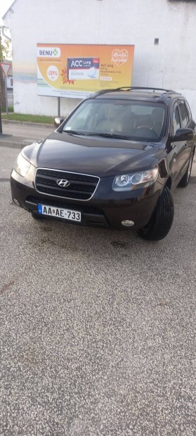 Megkmlt llapotban Hyundai Santa Fe