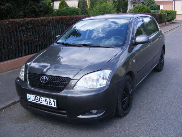 Megkmlt llapot Toyota Corolla elad