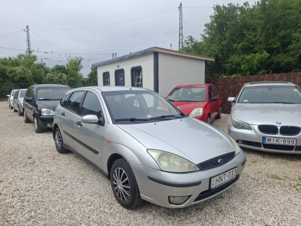 Megkímélt ford focus friss műszaki 1.6 benzin
