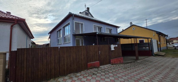 Megt�r�l� ingatlan Ny�rb�tor frekvent�lt r�sz�n