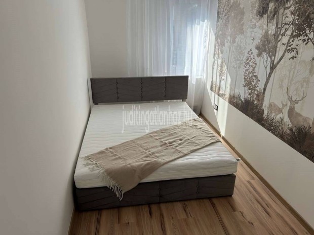 Megyei K�rh�z K�zel�ben Fel�j�tott H�rom Szob�s Lak�s Elad�