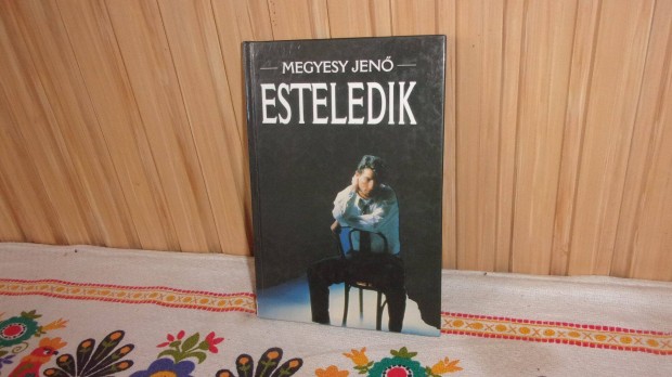 Megyesy Jen Esteledik