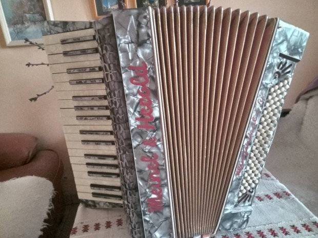 Meinel&Herold Gynyr  Harmonika Tangharmonika