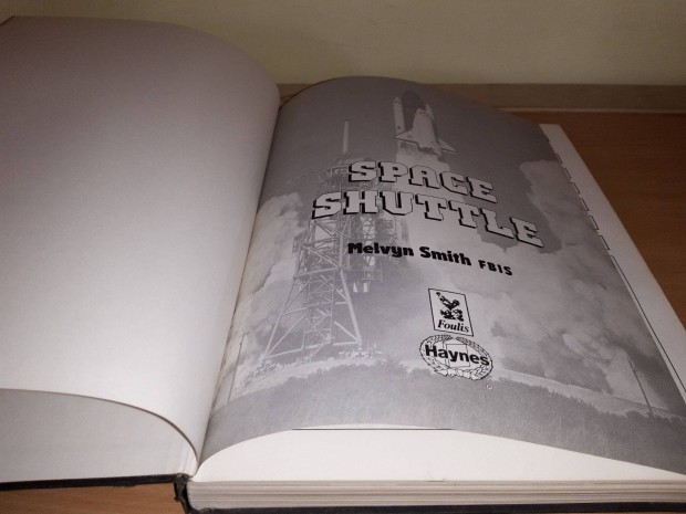 Melvyn Smith Fbis Illustrated History of Space Shuttle knyv