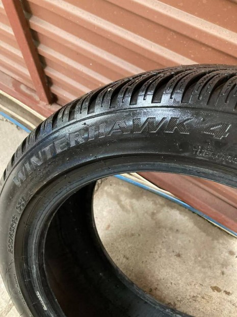 Mélyen ára alatt eladó Firestone 235/45R18 98V Winterhawk 4 XL