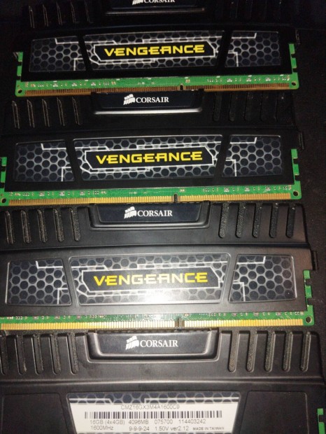 Memriakrtya elad 4x4GB ddr3