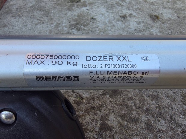 Menabo Dozer xxl tet�csomagtart� 90 kg ig