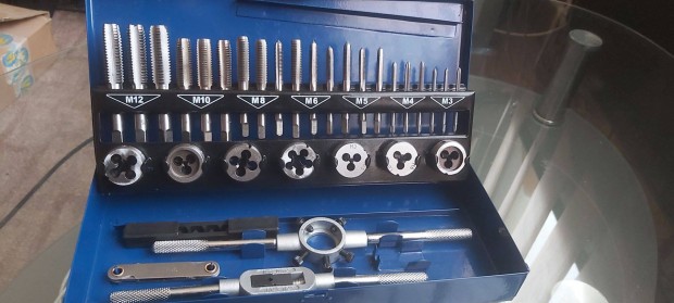 Menetv�g�-f�r� k�szlet