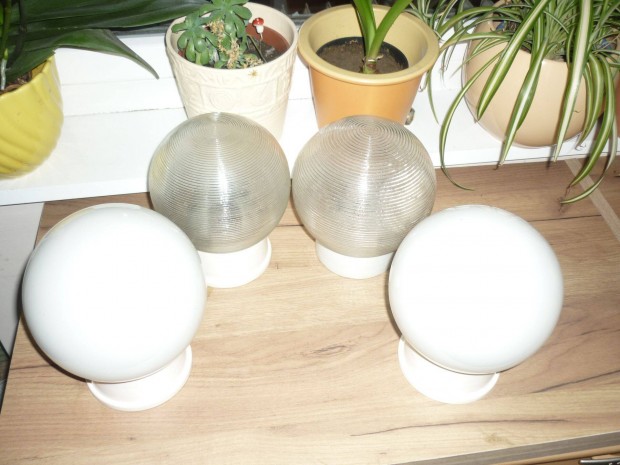 Mennyezeti g�mbl�mp�k �jszer� �llapotban egyben elad� (4 db)