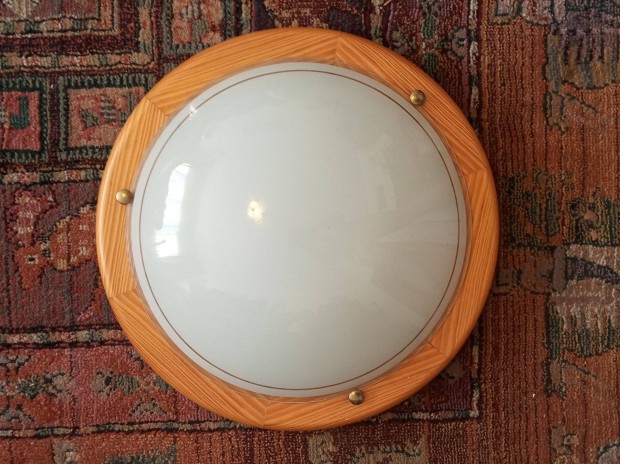 Mennyezeti l�mpa feny� kerettel