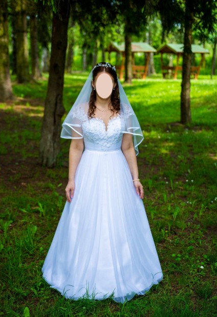 Menyasszonyi ruha 40-es mret, tiszttott