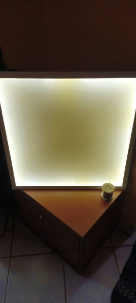 Menyezeti led panel