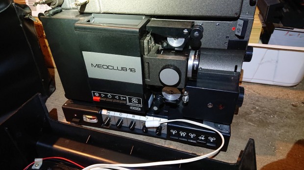 Meoclub 16 filmvetítő gép eladó 