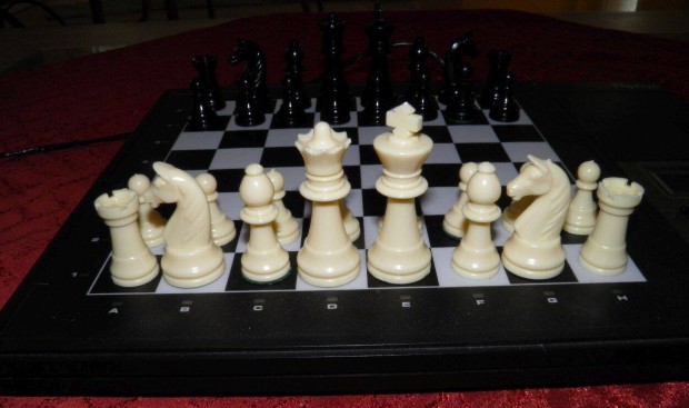 Mephisto Saitek Master Chess sakk sakkgp sakkautomata