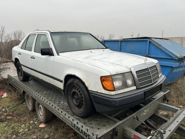 Mercedes 124 260E alkatrsz elad