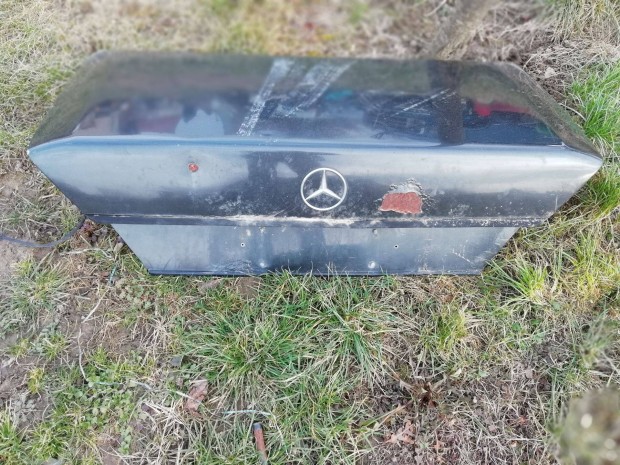 Mercedes 124 csomagtart ajt