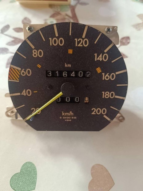Mercedes 124 kilmterra