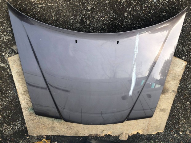 Mercedes 124 motorh�ztet� szigetel�se m�r nincs meg