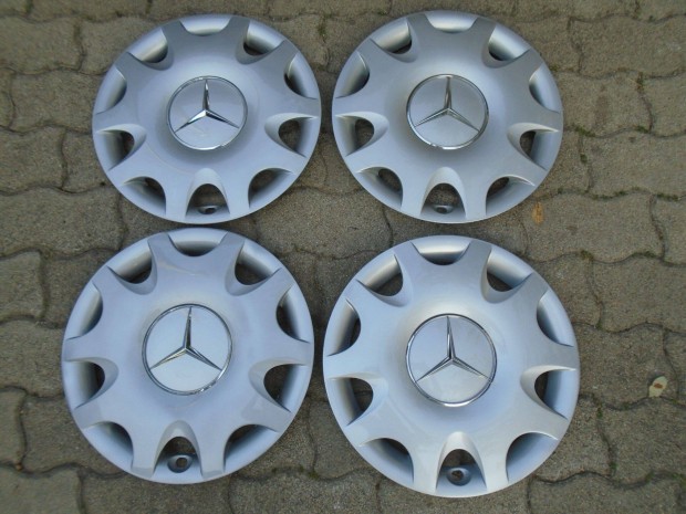 Mercedes 15" gyri dsztrcsa garnitra elad