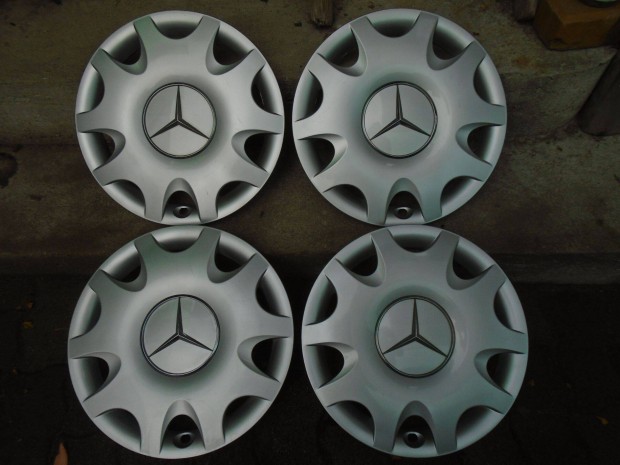 Mercedes 15" gyári dísztárcsa garnitúra eladó