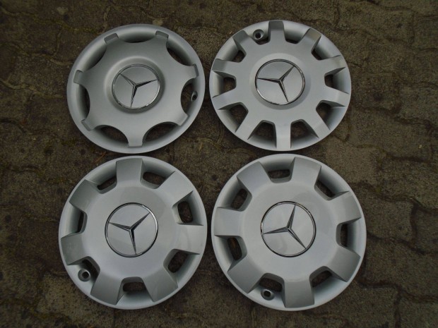 Mercedes 15 collos gyri dsztrcsk (1-2 db)