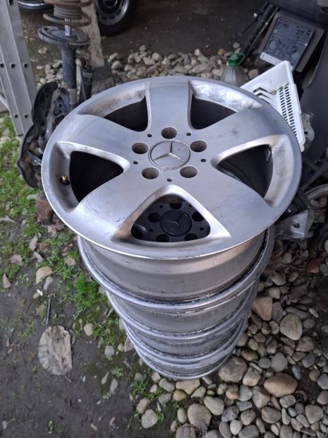 Mercedes 16 colos alu felni