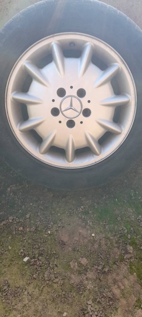 Mercedes 16-os alufelni eladó!
