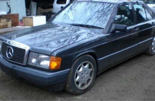 Mercedes 190 bontásból megmaradt alkatrészek 1984-93