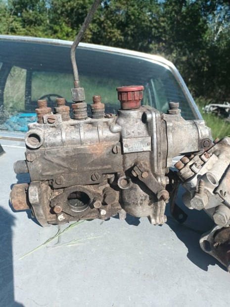 Mercedes 200 d tip 1968 évj Üzemképtelen Motor adagolók