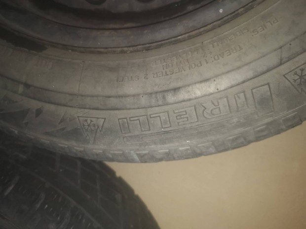 Mercedes 2104000202 15"os lemezfelni garnitúra teli gumival