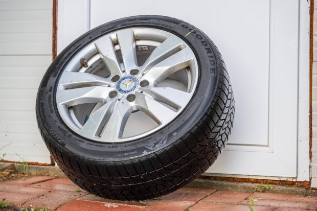 Mercedes 245/45 R17 téli garnitúra