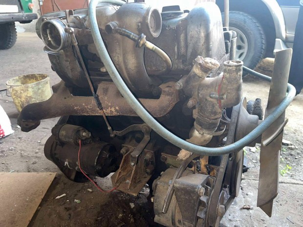 Mercedes 2.4-es motor eladó