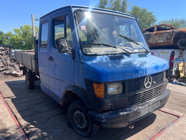 Mercedes 307D (1981) 616912 Alkatrészek #M2828